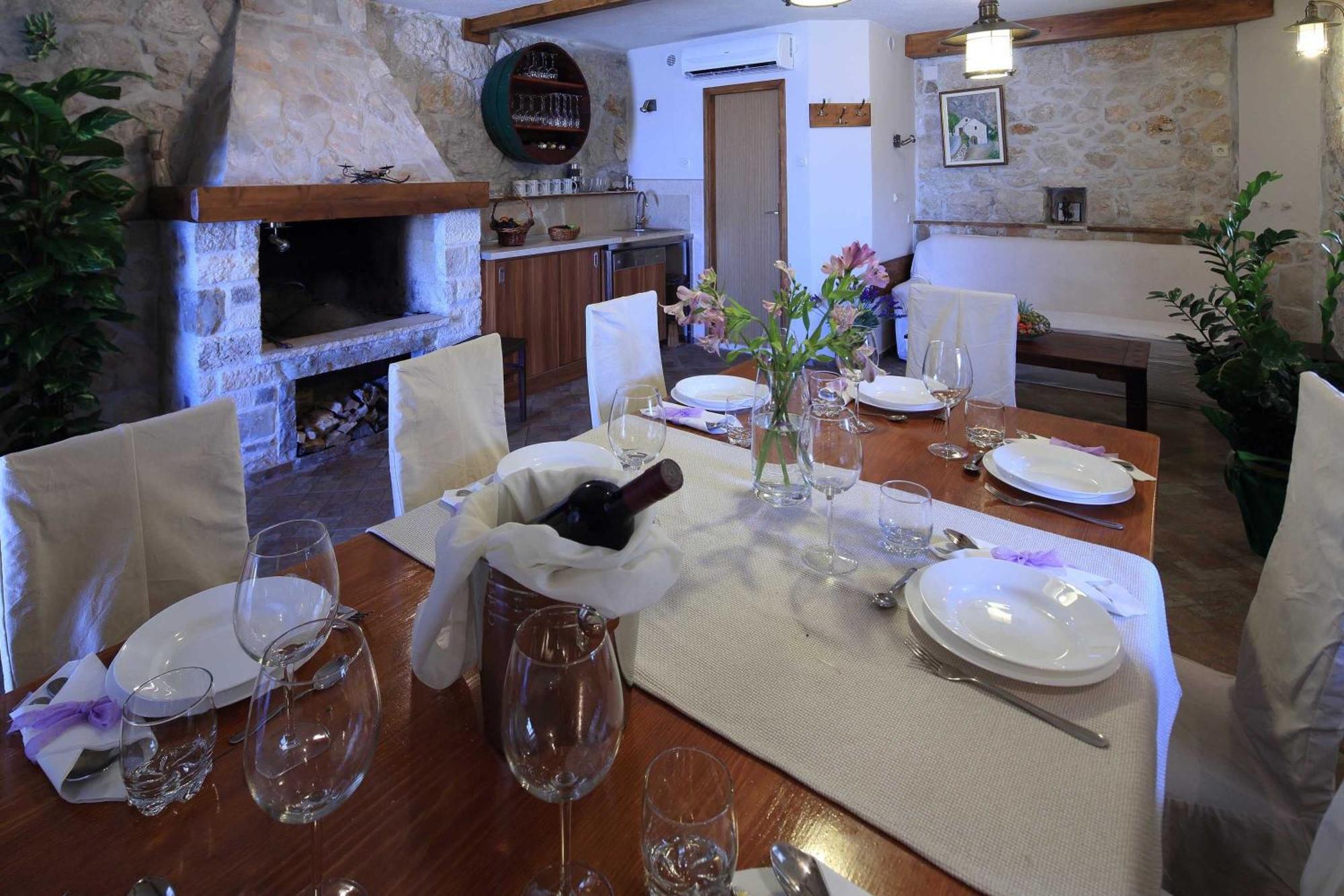 Family Friendly House With A Swimming Pool - 22882 Ferienhaus Makarska