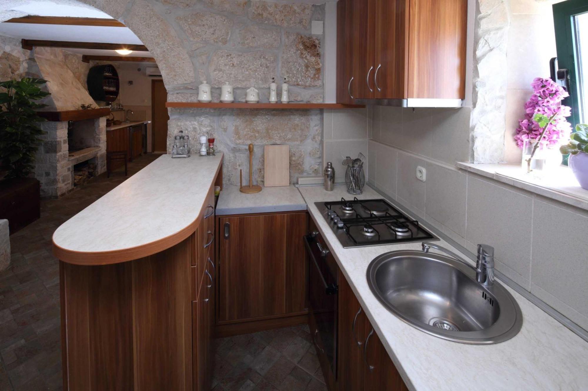 Family Friendly House With A Swimming Pool - 22882 Ferienhaus *
